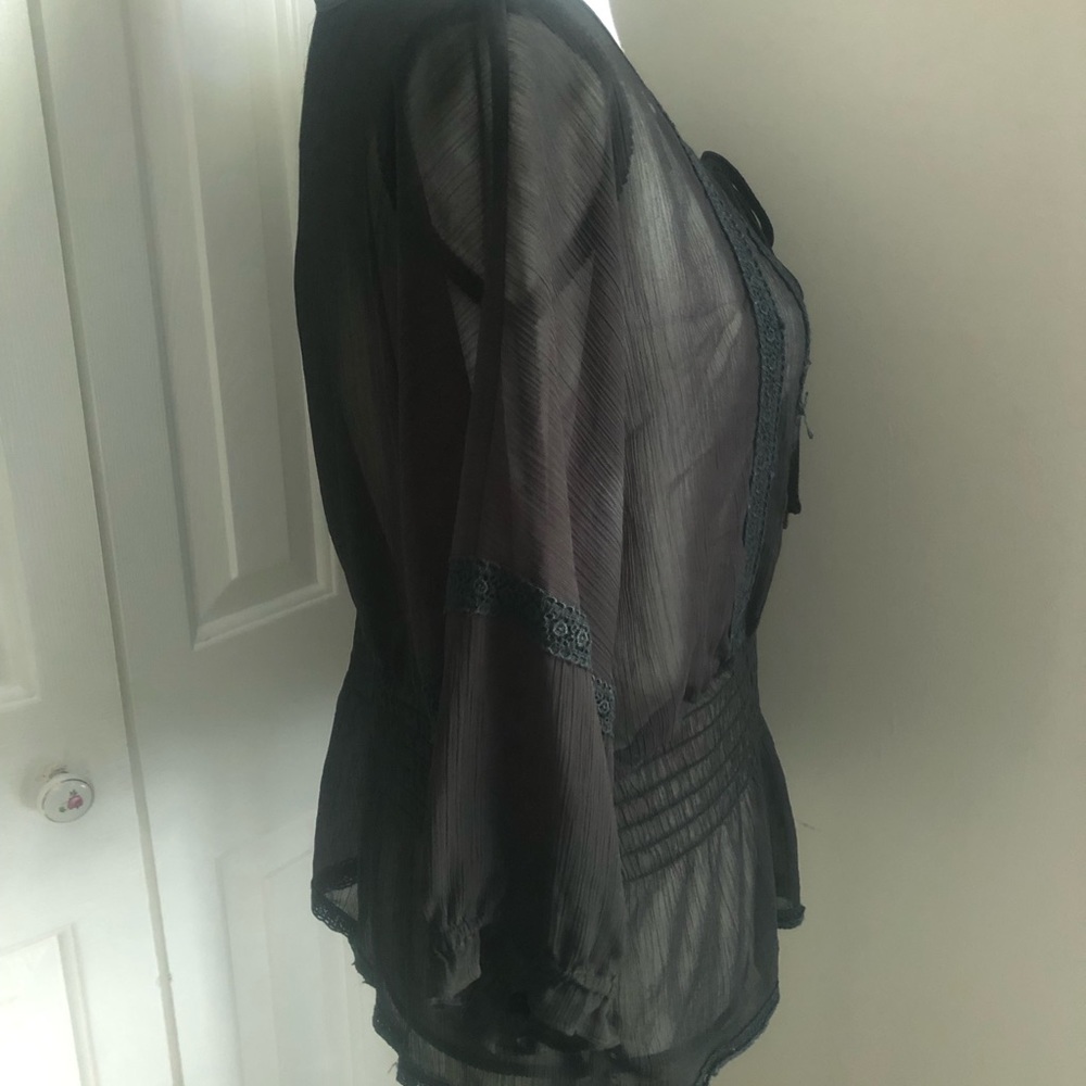 Guess Jeans Sheer Blouse - Picture 4 of 8